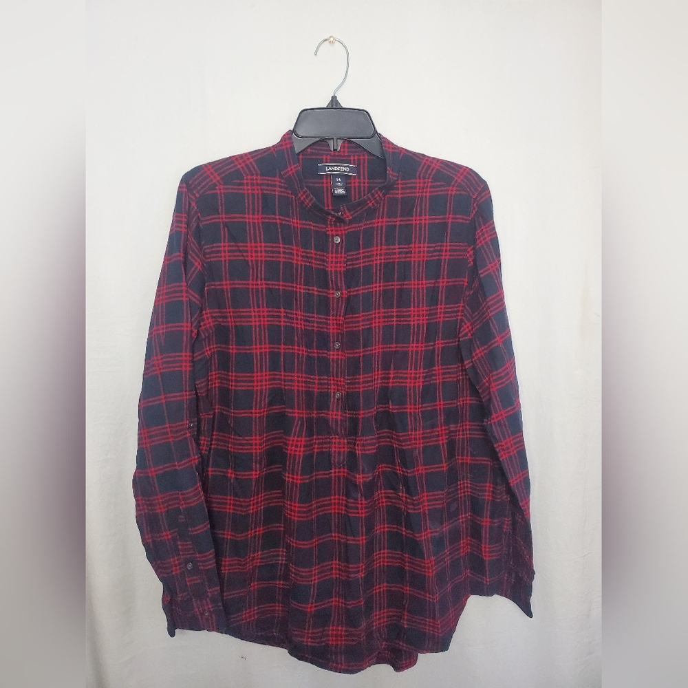 Pre-Loved Women’s Lands End Red and Black Long Sleeve Button Shirt Size 14